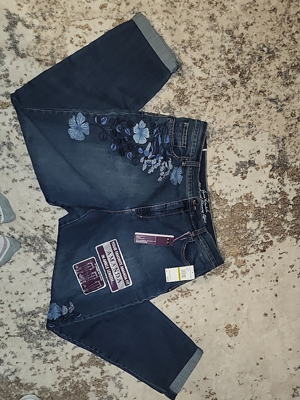 NWT- Embroidered Dark Blue Women’s Gloria Vanderbilt Jeans Size 14